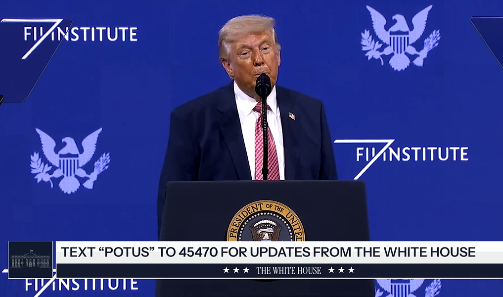 Trump amenință cu blocarea Strâmtorii Hormuz, după negocierile cu Iranul