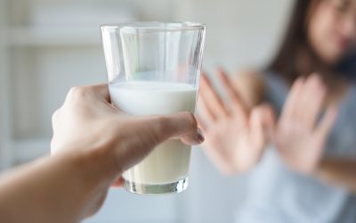 Laptele și Parkinson: Avertisment DUR al neurologilor. Ce trebuie să știm