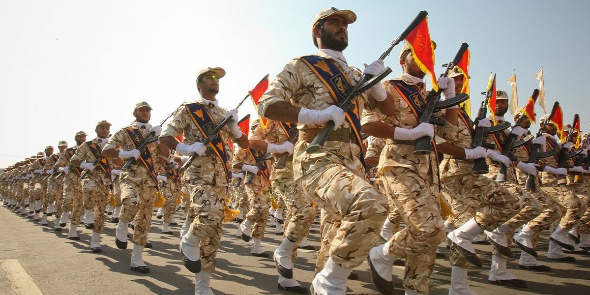 Gărzile Revoluționare Iraniene preiau controlul, pe fondul tensiunilor cu președintele Teheranul este scena unor tensiuni politice majore, pe măsură ce Garda Revoluționară Islamică (IRGC) pare să consolideze controlul asupra funcțiilor cheie ale statului