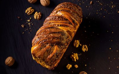 Cozonac accesibil pentru sărbătorile pascale: LUCA anunță un preț de 39,99 lei Lanțul de patiserii LUCA introduce în oferta sa pentru sărbătorile pascale un cozonac la prețul de 39,99 lei