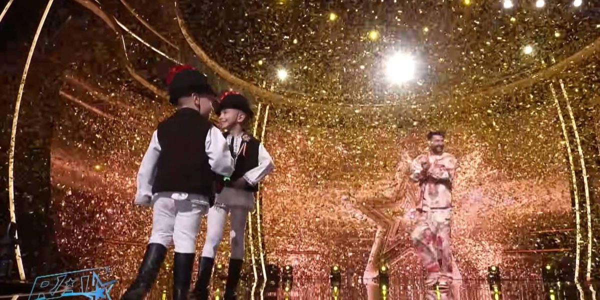 VIDEO: Golden Buzz la ”Românii au talent” pentru Eric și Eduard, doi frați din Alba. Copiii au impresionat printr-un dans popular