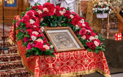 Data, sens și tradiții: Cum sărbătorim și ce oferim cadou?