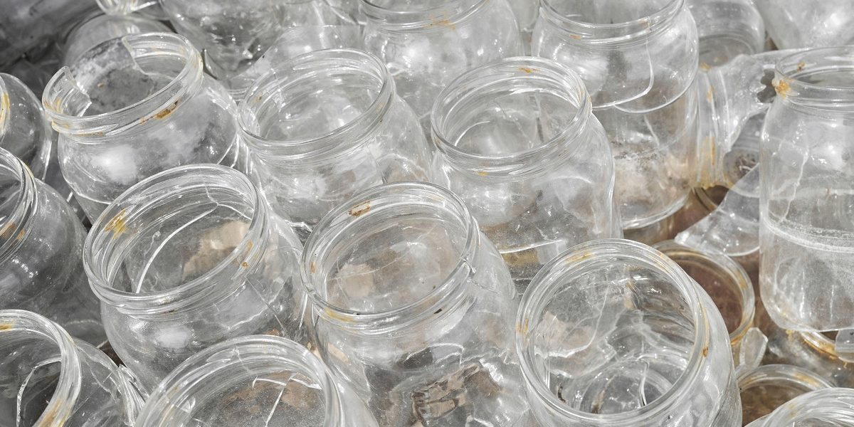 Înțelepciunea gospodinelor cu experiență: De ce borcanele de la mâncarea de bebeluși sunt comoara ascunsă din orice casă BORCANELE mici de la mâncarea pentru copii, de multe ori aruncate fără o a doua gândire, pot fi, de fapt, un instrument extrem de util în gospodărie