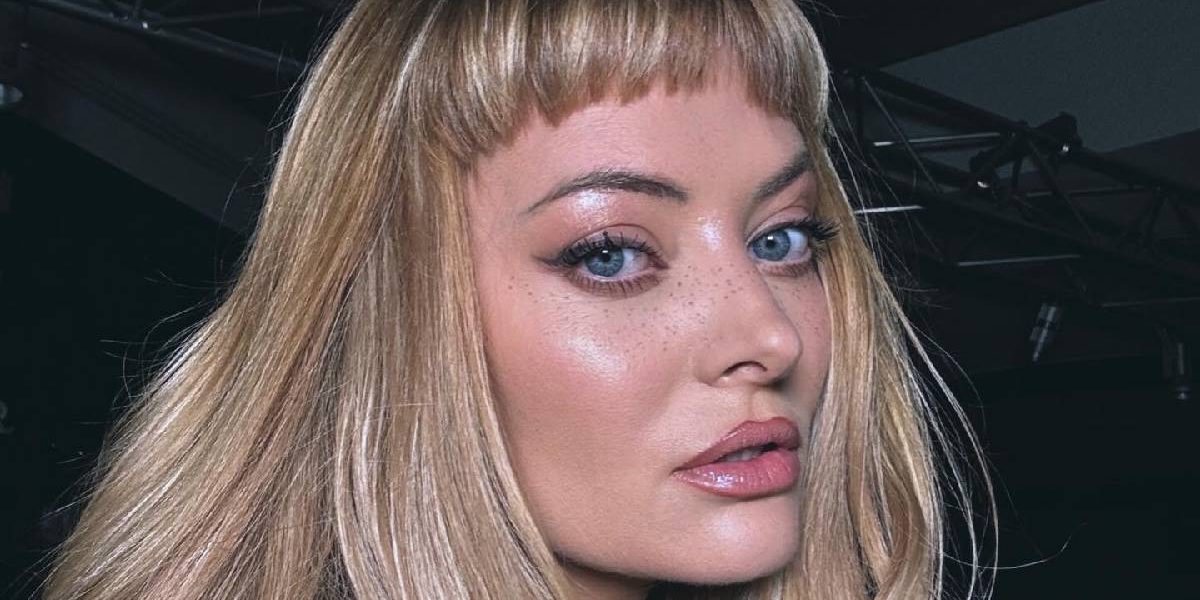 De la debut la succes: Cum arată vedetele azi față de începuturi