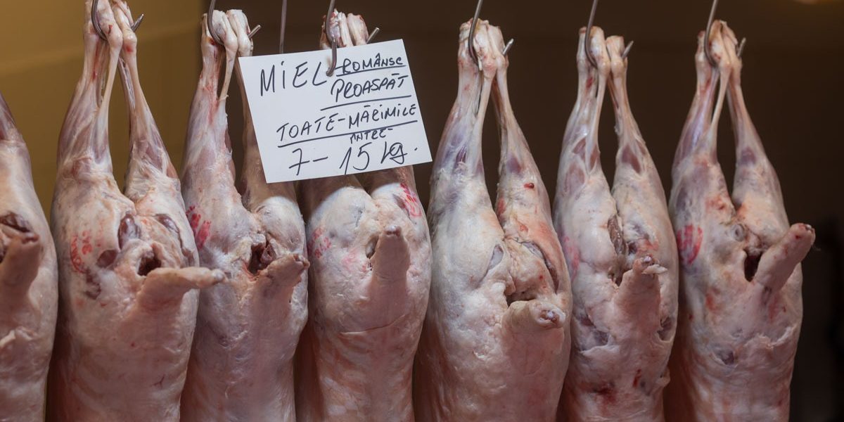 Amenzi usturătoare de la ANPC: Peste 6,3 milioane de lei pentru comercianții prinși cu nereguli București – Autoritatea Națională pentru Protecția Consumatorilor (ANPC) a dat amenzi de peste 6,3 milioane de lei în urma controalelor efectuate în perioada 30 martie – 3 aprilie