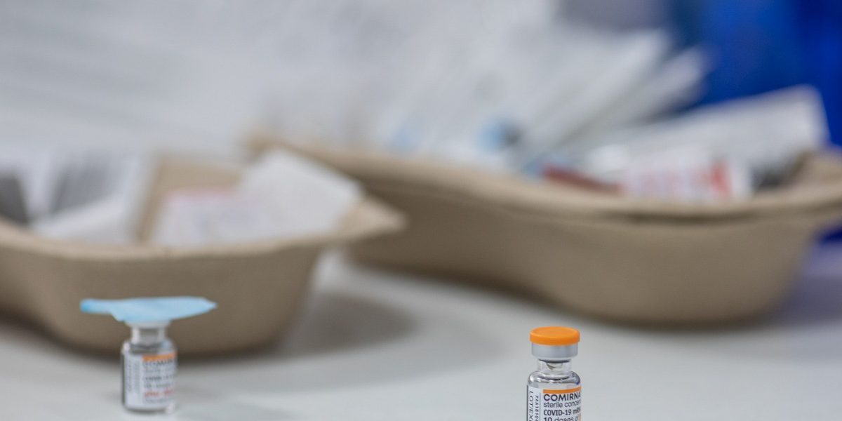 Dezinformarea anti-vaccinare, pericol major pentru siguranța României