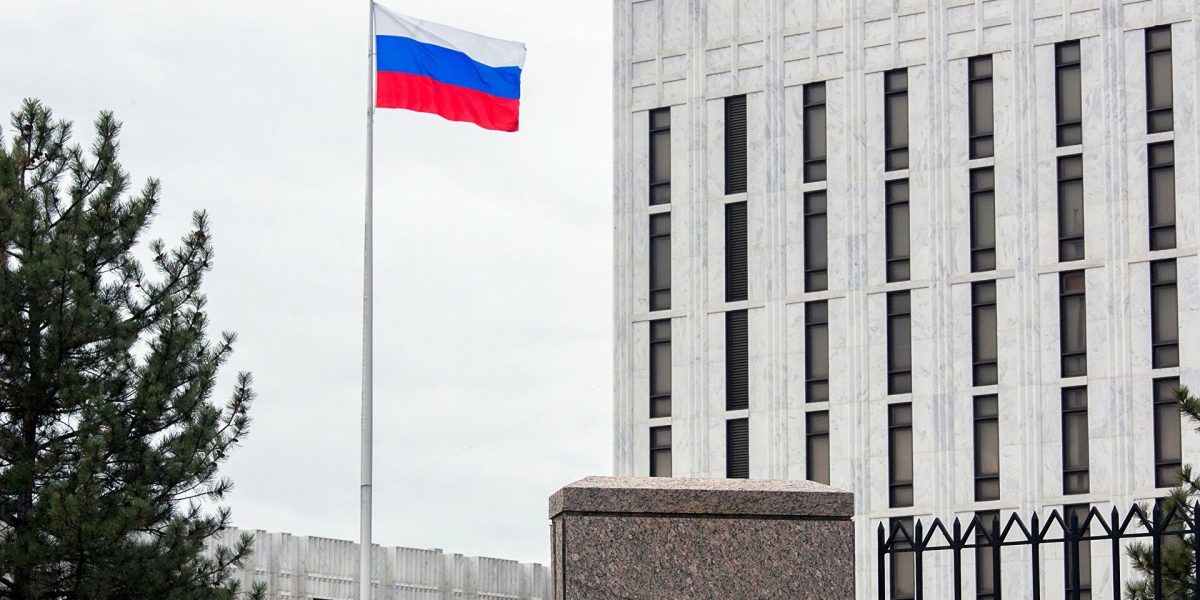 O profesoară de rusă din Rusia a fost ucisă cu cuțitul de un elev de 17 ani marți, în regiunea URAL, potrivit autorităților locale