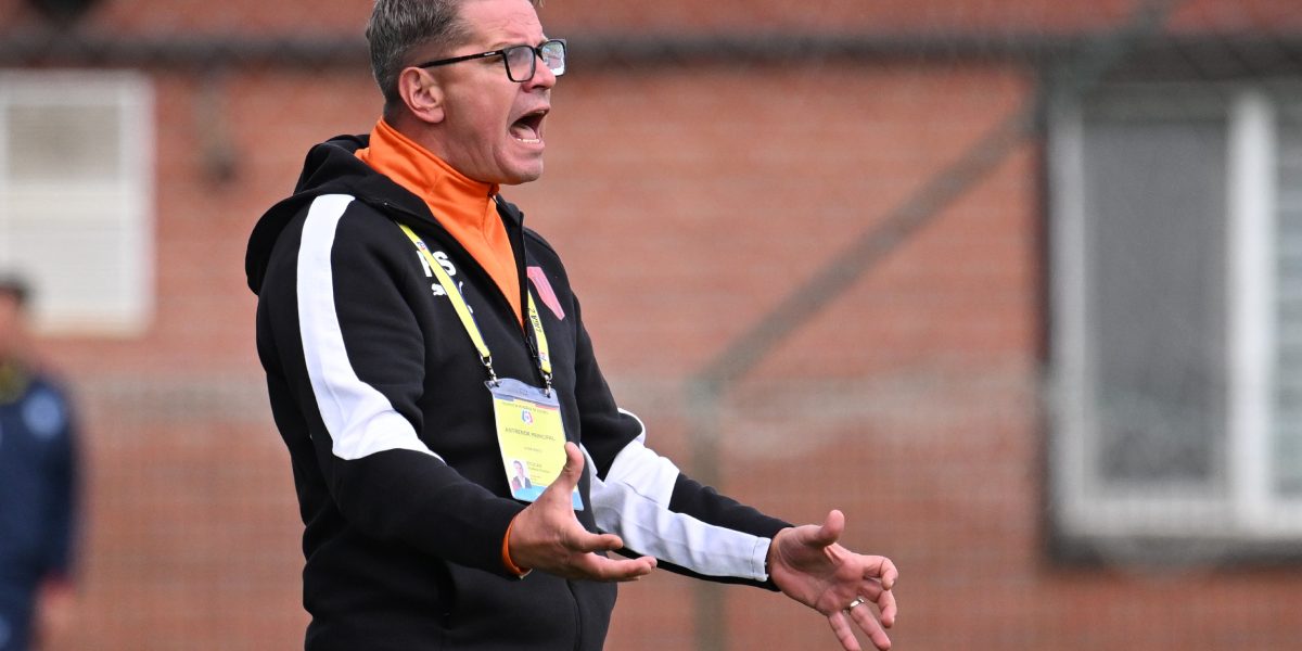 Șumudică îl face „praf” pe Stoican: „Farul trebuia antrenat de un experimentat”