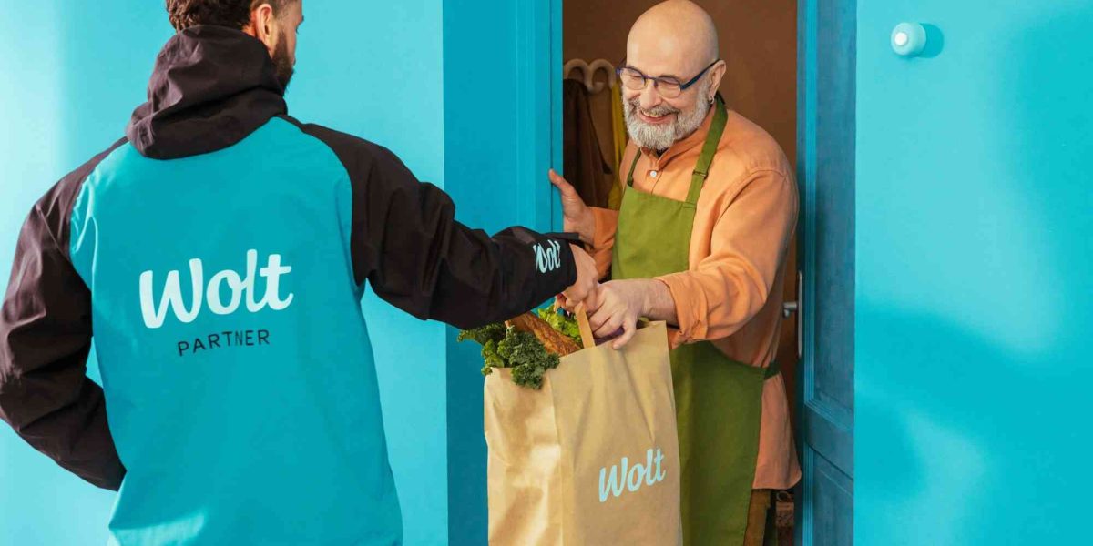 Românii, dependenți de Wolt de Paște: Cozonac comandat de 26 de ori mai mult