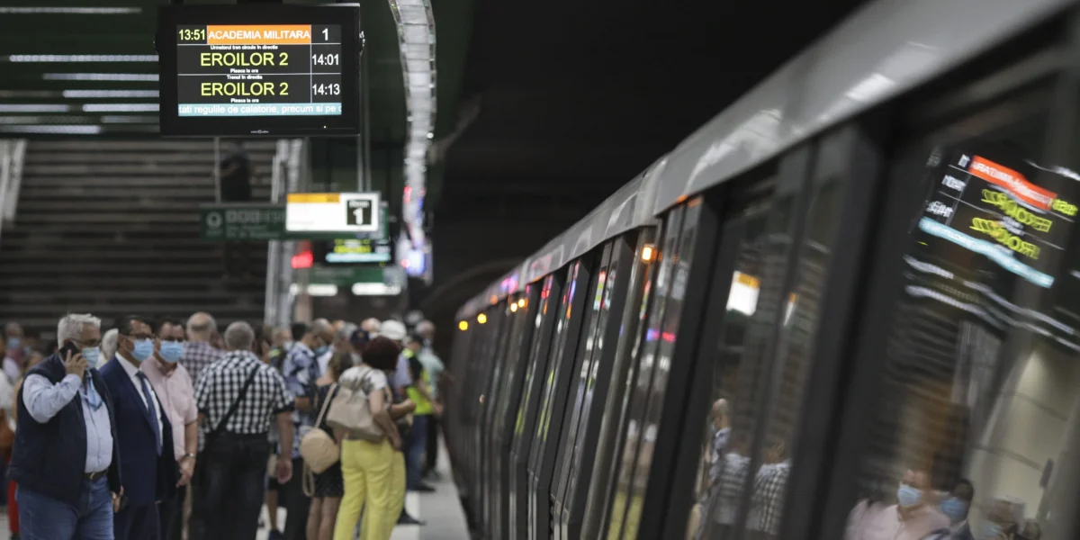 Metrorex BAGĂ MÂNA-N BUZUNAR: Bilete mai scumpe. O călătorie, 7 lei din 1 mai