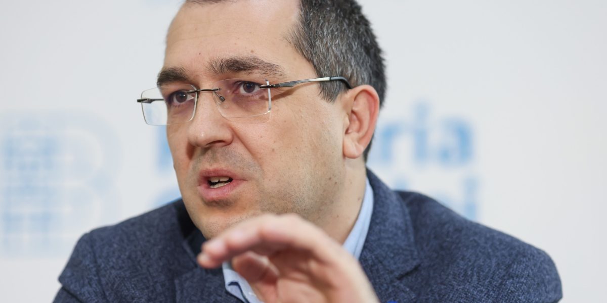 Rafila și Ciucă, refuz Pfizer: România plătește prețul