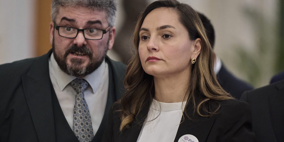 O propunere legislativă controversată, care vizează abrogarea legilor ce pedepsesc propaganda legionară și interzic antisemitismul, a fost depusă la Senat