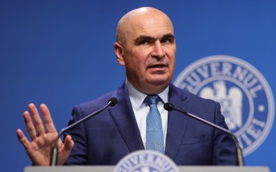 Dat afară de Bolojan, omul care i-a dat carnetul lui Băsescu îl face praf: „Cheltuim ce n-avem”