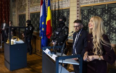 Schimbare neașteptată la Eurojust: Daniela Buruiană, înlocuită de Emilia Ioana Lionte Procurorul român Daniela Buruiană a fost înlocuită din funcția de reprezentant al României la Eurojust cu o zi înainte de anunțul recuperării unor importante artefacte istorice furate