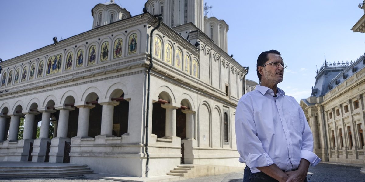 PATRIARHIA, ÎN DEZACORD CU FOSTUL PURTĂTOR DE CUVÂNT BĂNESCU, PE TEMA „CONSERVATORISMULUI CREȘTIN” București – Tensiuni publice au apărut între actualul și fostul purtător de cuvânt al Patriarhiei Române, pe fondul unor acuzații legate de influența curentelor politice extremiste asupra Bisericii Ortodoxe