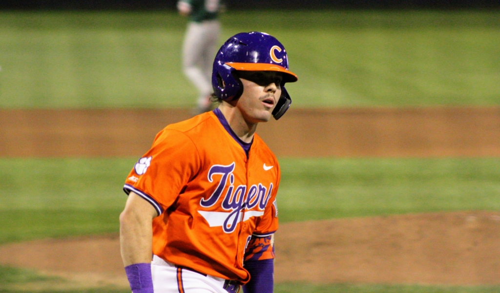 Clemson: Scandaluri și dezvăluiri incendiare despre echipa de fotbal american