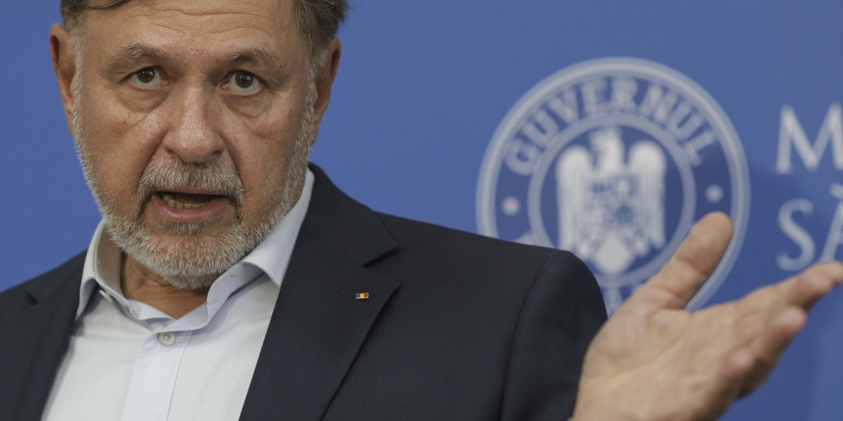 România, ținta unei plângeri Pfizer în scandalul vaccinurilor: detaliile unei dispute de 3 miliarde de lei România se confruntă cu o potențială datorie de 3 miliarde de lei în urma achizițiilor de vaccinuri anti-COVID-19, o sumă colosală care face obiectul unei plângeri depuse de compania farmaceutică Pfizer în fața instanțelor belgiene