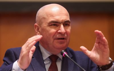 Războiul din Orientul Mijlociu și impactul economic: Guvernul anunță măsuri Premierul Ilie BOLOJAN a declarat, sâmbătă, că prelungirea războiului din Orientul Mijlociu și blocarea transportului de țiței afectează economia globală, cu efecte directe și în România