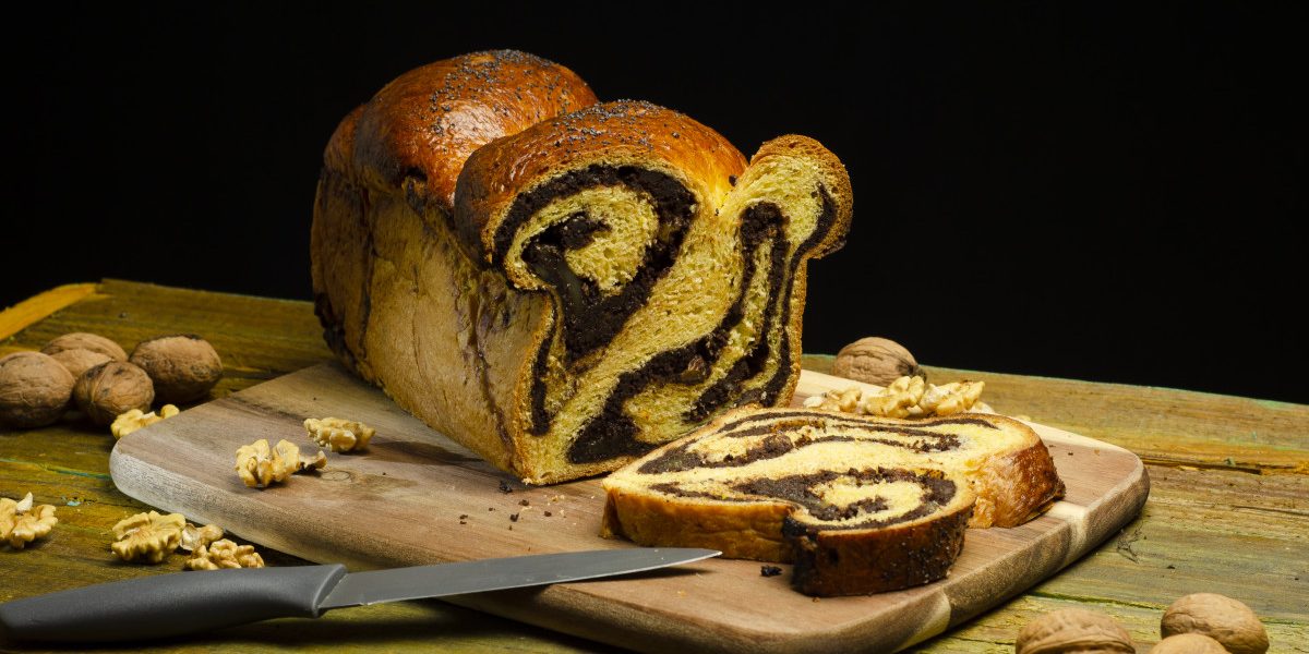 Cozonac rămas? Bucătari celebri dezvăluie rețete rapide pentru a-l savura încă!