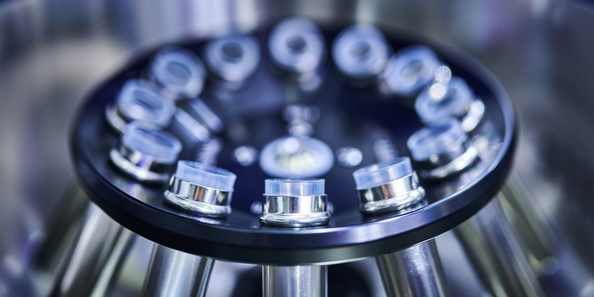 Uluitor: Medicament anti-Parkinson din deșeuri plastice, reușita cercetătorilor britanici