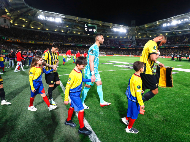 VIDEO AEK – Meci nebun în Europa pentru români