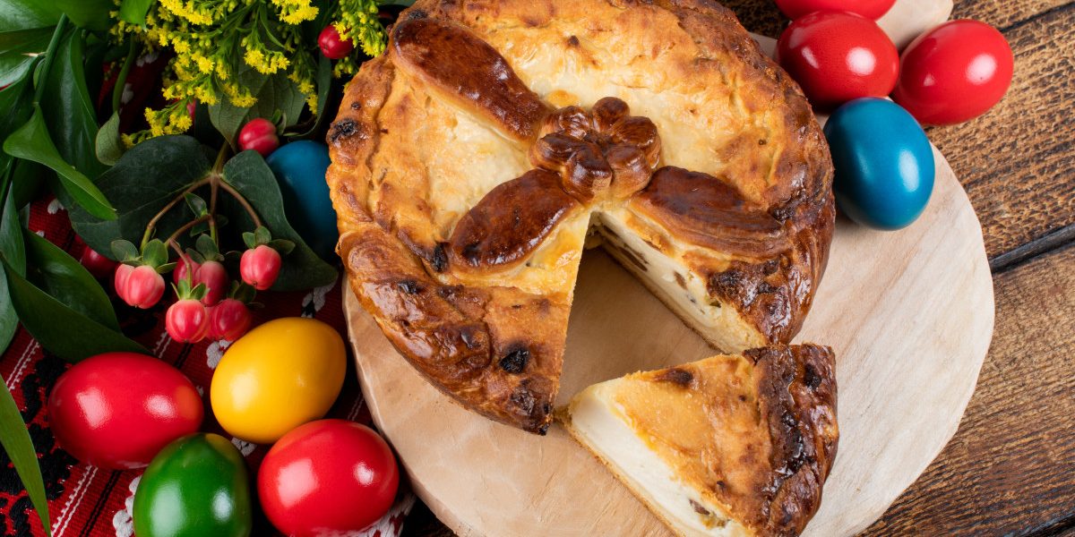 Pasca, desertul nelipsit de pe mesele românilor în perioada Paștelui, rămâne un simbol al sărbătorilor pascale