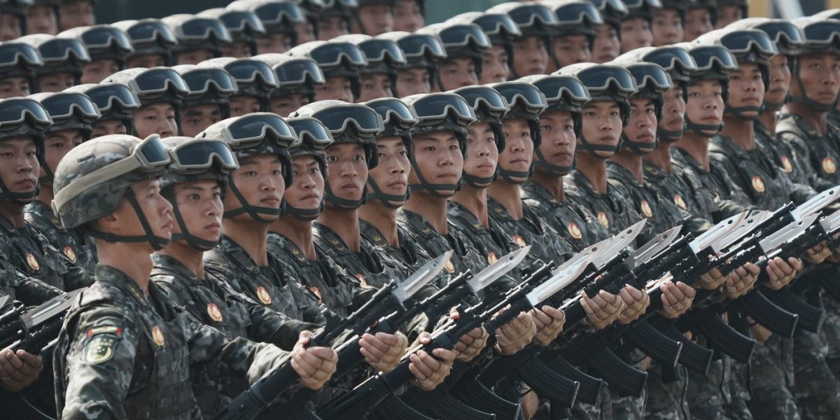 China: AI militară, cu precizie de 90% la atacuri, depășește comandanții umani