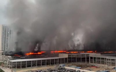 Incendiu uriaș la o fabrică de mașini electrice din China