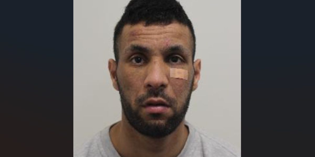 Un hoț din Londra, care a furat o geantă cu bijuterii de lux în valoare de milioane de euro, a fost condamnat la închisoare Enzo Conticello, un bărbat în vârstă de 29 de ani, a fost condamnat la peste doi ani de închisoare pentru furtul unei genți de mână dintr-un bar din centrul Londrei