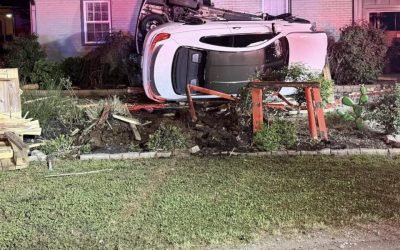 Accident în SUA: Un rănit, după ce o mașină a intrat într-o locuință din Murfreesboro