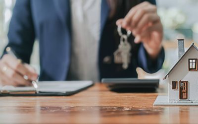 București – Achiziția unei locuințe, fie ea veche sau nouă, reprezintă una dintre cele mai importante decizii financiare și personale