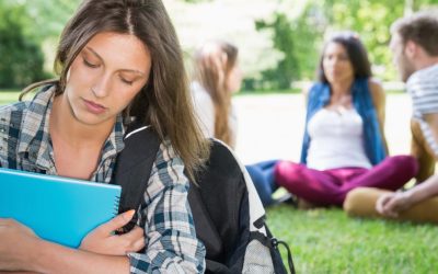 Singurătatea ucide mai mult decât izolarea, spun oamenii de știință, studiu-șoc