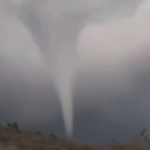 Tornadă în România: Imagini spectaculoase surprinse de un localnic