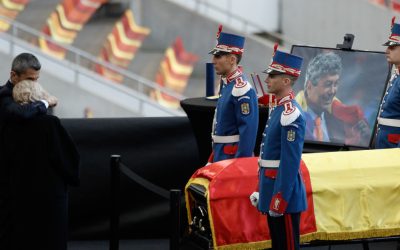 De ce NU a mers Nicușor Dan la catafalcul lui Mircea Lucescu?