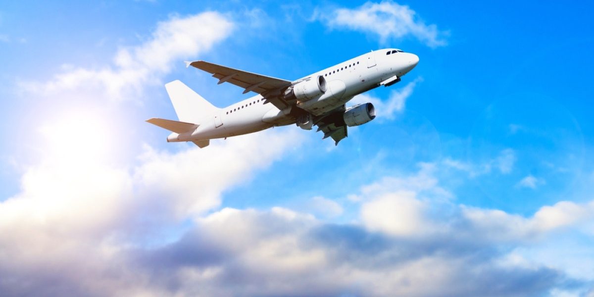 Criza kerosenului: Unde și cum vor merge românii în vacanță, vara asta?