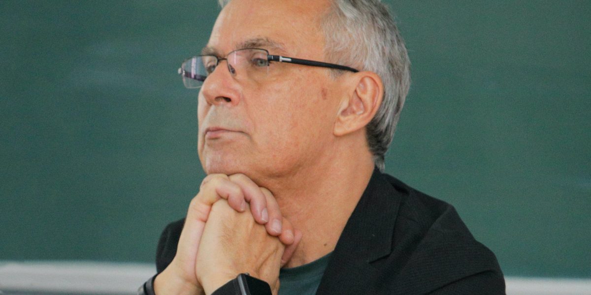 Andruh, instalat la șefia academiei române: Ce urmează?