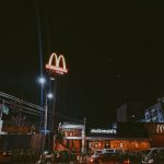 Manager McDonald’s, scuză halucinantă: Educatia mamei, vinovată pentru gafe