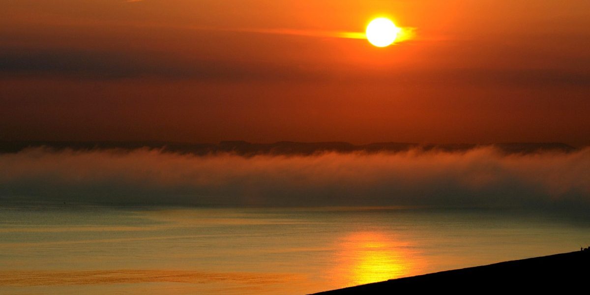 Oceanele lumii fierb: El Nino riscă să declanșeze un nou record de căldură Oceanele au atins luna trecută aproape recordul de căldură, potrivit observatorilor meteo europeni