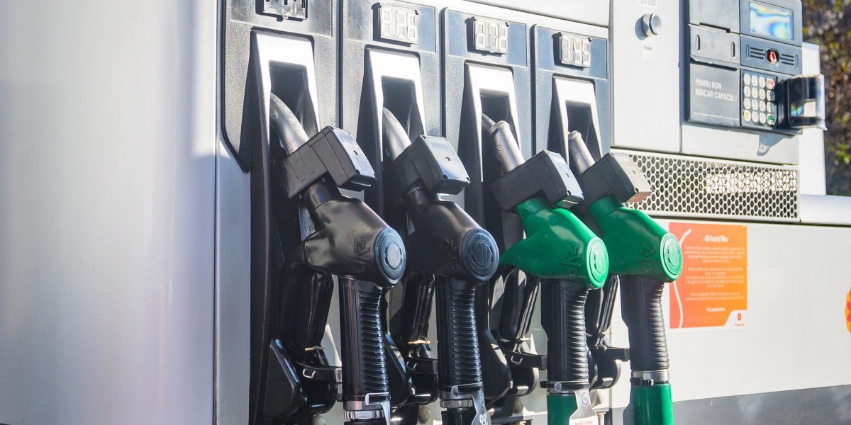 Motorina, sub 9 lei! Prețul, cel mai mic din ultima lună în România