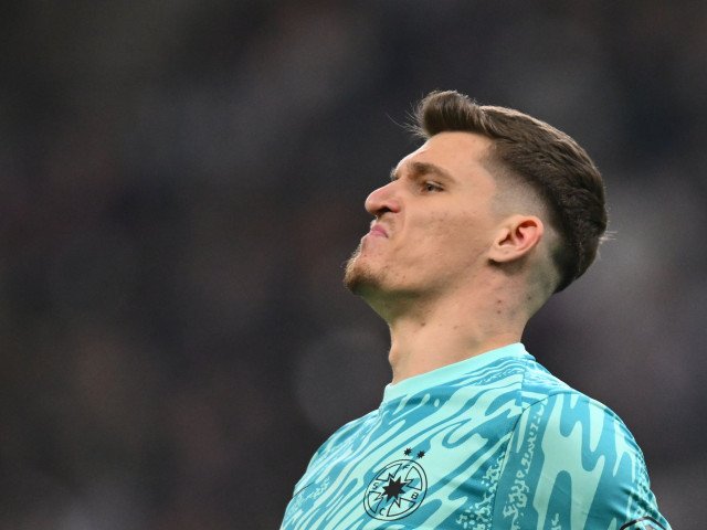 Târnovanu, OUT de la FCSB! Portarul face bagajele și pleacă