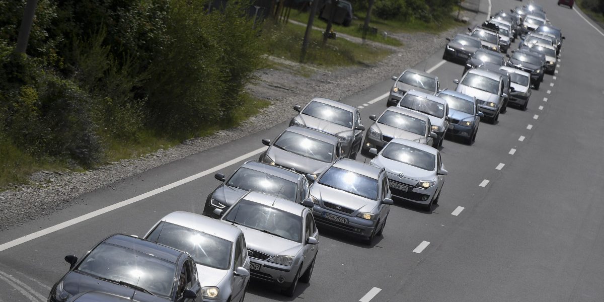 Agonie pe Valea Prahovei: Cozi infernale după Paște, rute ocolitoare recomandate