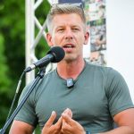 Ungaria taie armata, în timp ce NATO investește. Ce-ar schimba Magyar