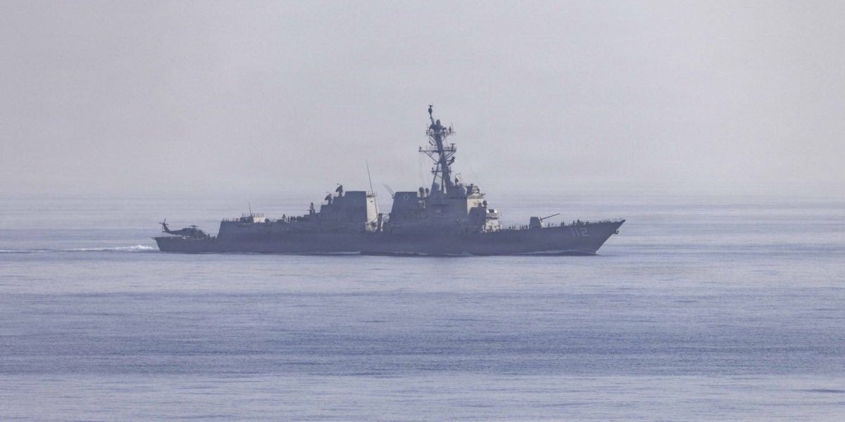 Iranul impune control strict în Strâmtoarea Ormuz, sfidând blocada lui Donald Trump