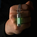 Brelocul din titan ce strălucește 25 de ani: Gadget-ul revoluționar