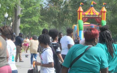 O mamă a creat o comunitate pentru familiile cu autism