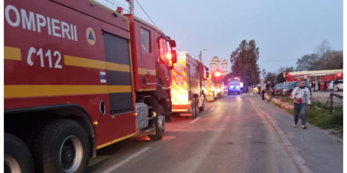 Arsuri grave într-un incendiu din Constanța: Un bărbat a murit la spital