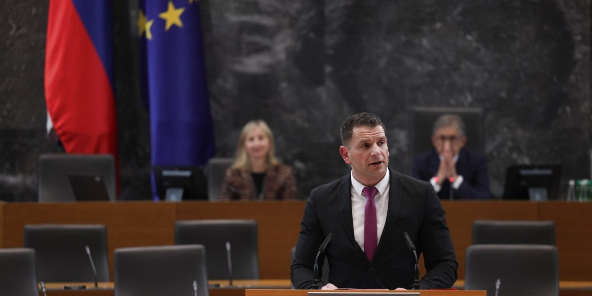 Președinte propune Referendum pentru ieșirea din NATO, vizită la Moscova în agenda sa