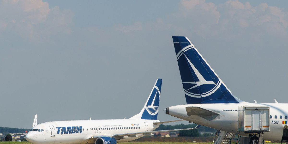 TAROM, pusă pe butuci: Angajații acuză Guvernul că vrea să o falimenteze