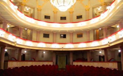 Tavanul unui teatru din Iași, prăbușit peste un actor în timpul piesei