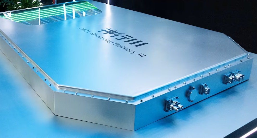 CATL dă lovitura: Bateria Qilin promite 1.000 km autonomie pentru electrică
